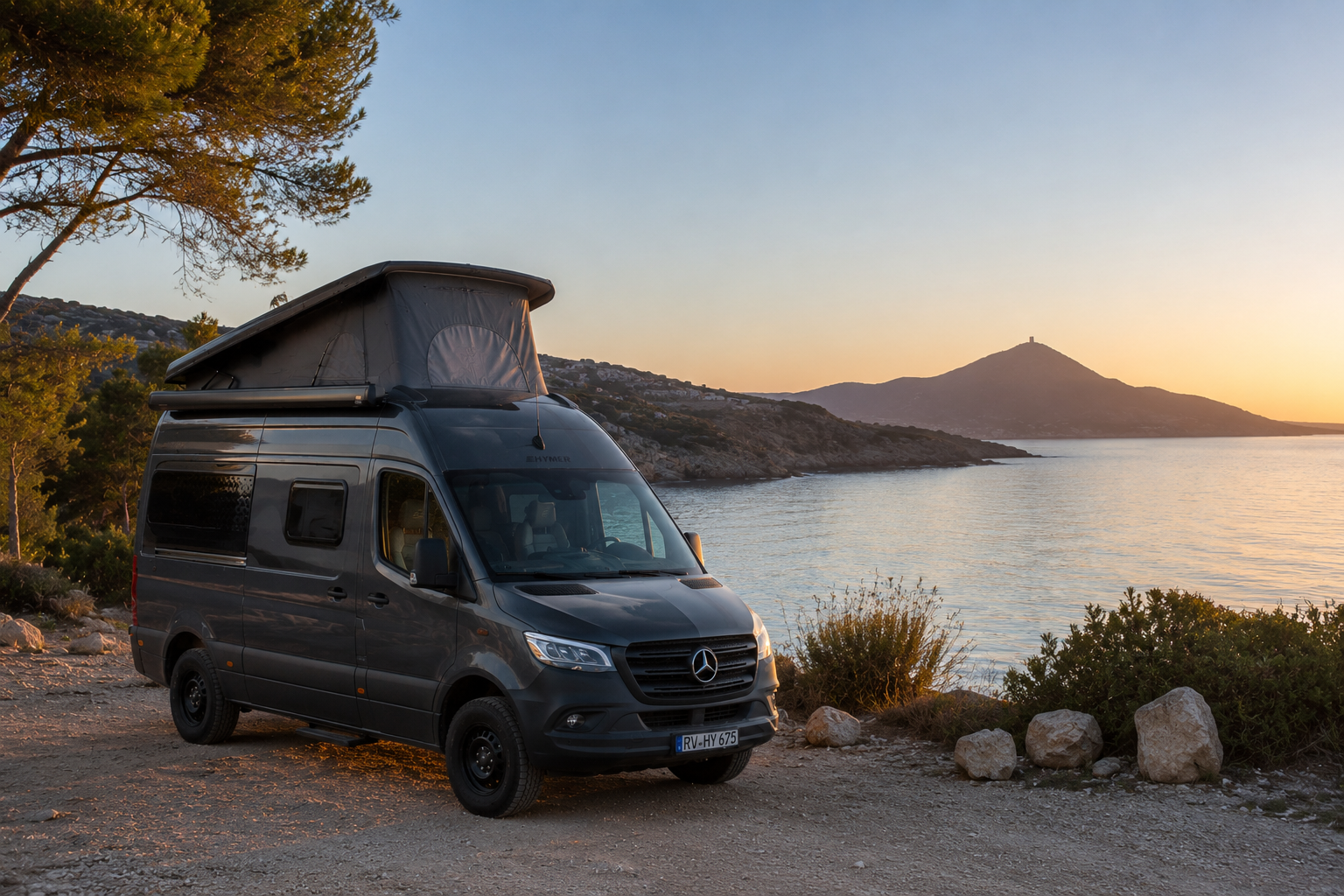 Location Hymer Grand Canyon S 4x4 Belgique - van aménagé Mercedes Sprinter gris foncé RLab Adventure